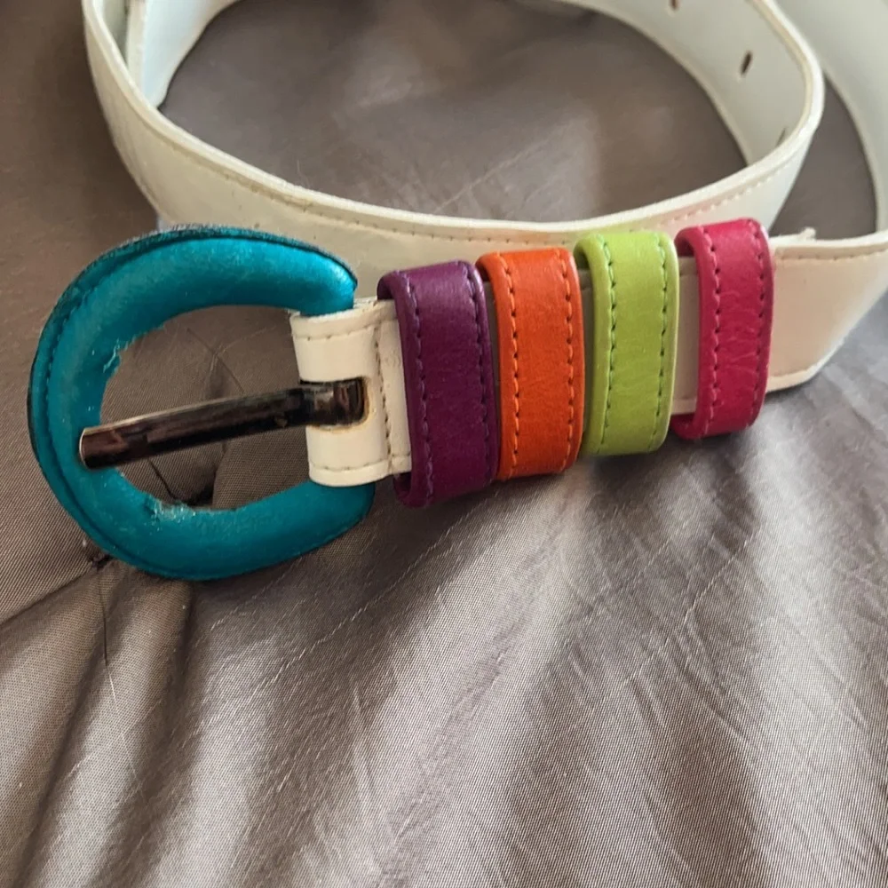 R J Graziano Vintage Belt, White with multiple colors, Vintage Condition